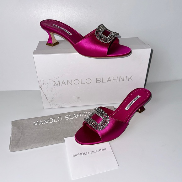 ✨New MANOLO BLAHNIK Laalita Satin Crystal Buckle Open Toe Mule Sandals Size 37.5 - Picture 9 of 16